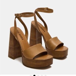 Steve Madden Floria Banana Leather Platform Heels in Size 8